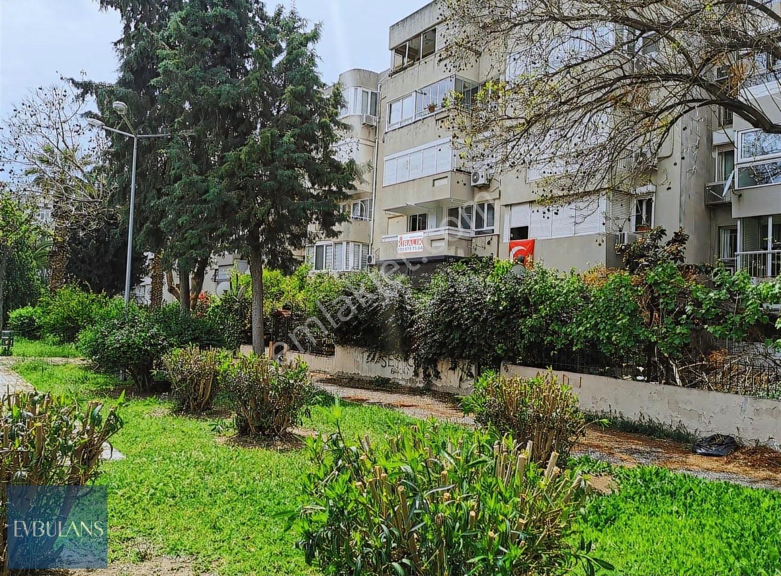 Bostanlı Sahile 150 Metre Park Cephe Ara Kat 2+1 Daire