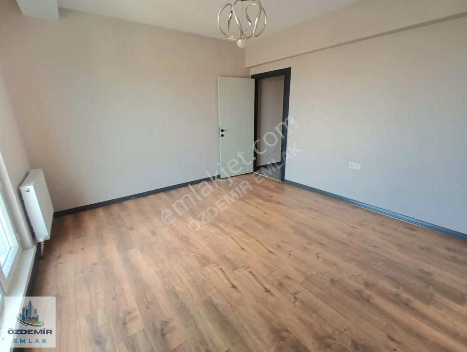 Özdemir Emlak'tan Manzaralı Full Yapılı Giyinme Odalı 4+1!!!! - Görsel 3