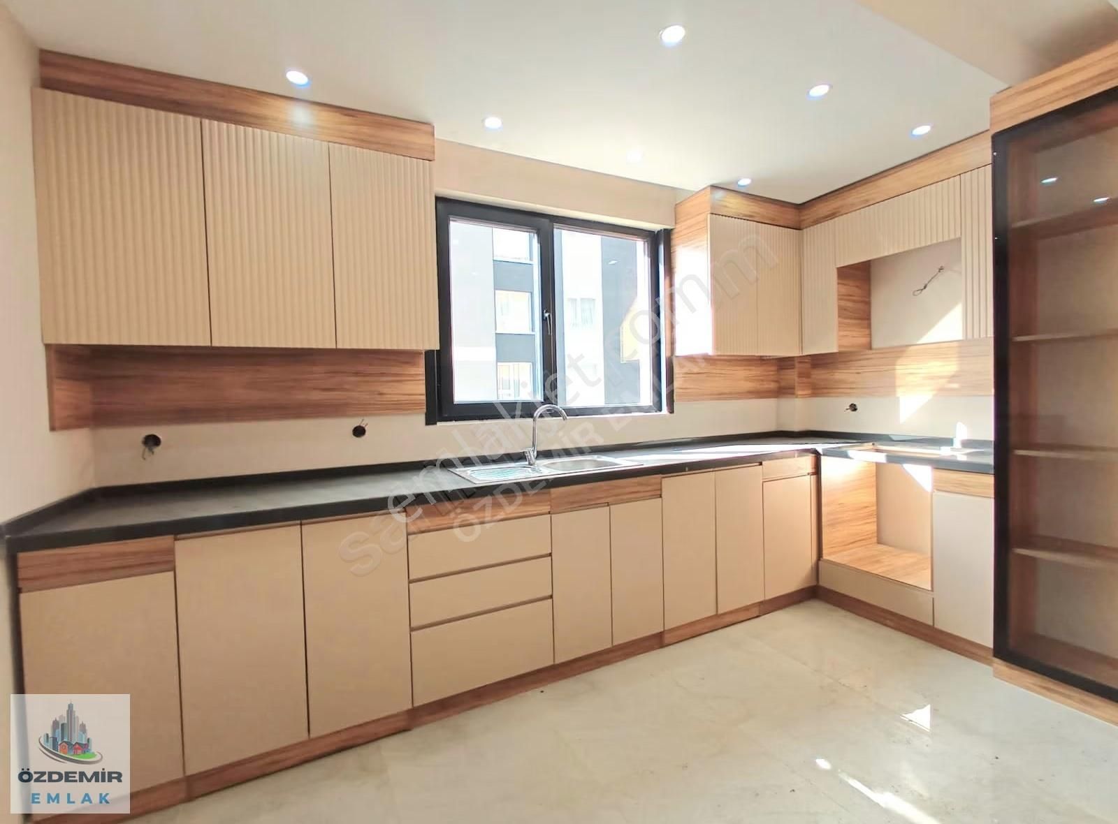 Özdemir Emlak'tan K.köyün'de Lüx Yapısı İle 3+1 Y.giriş Daire - Görsel 14