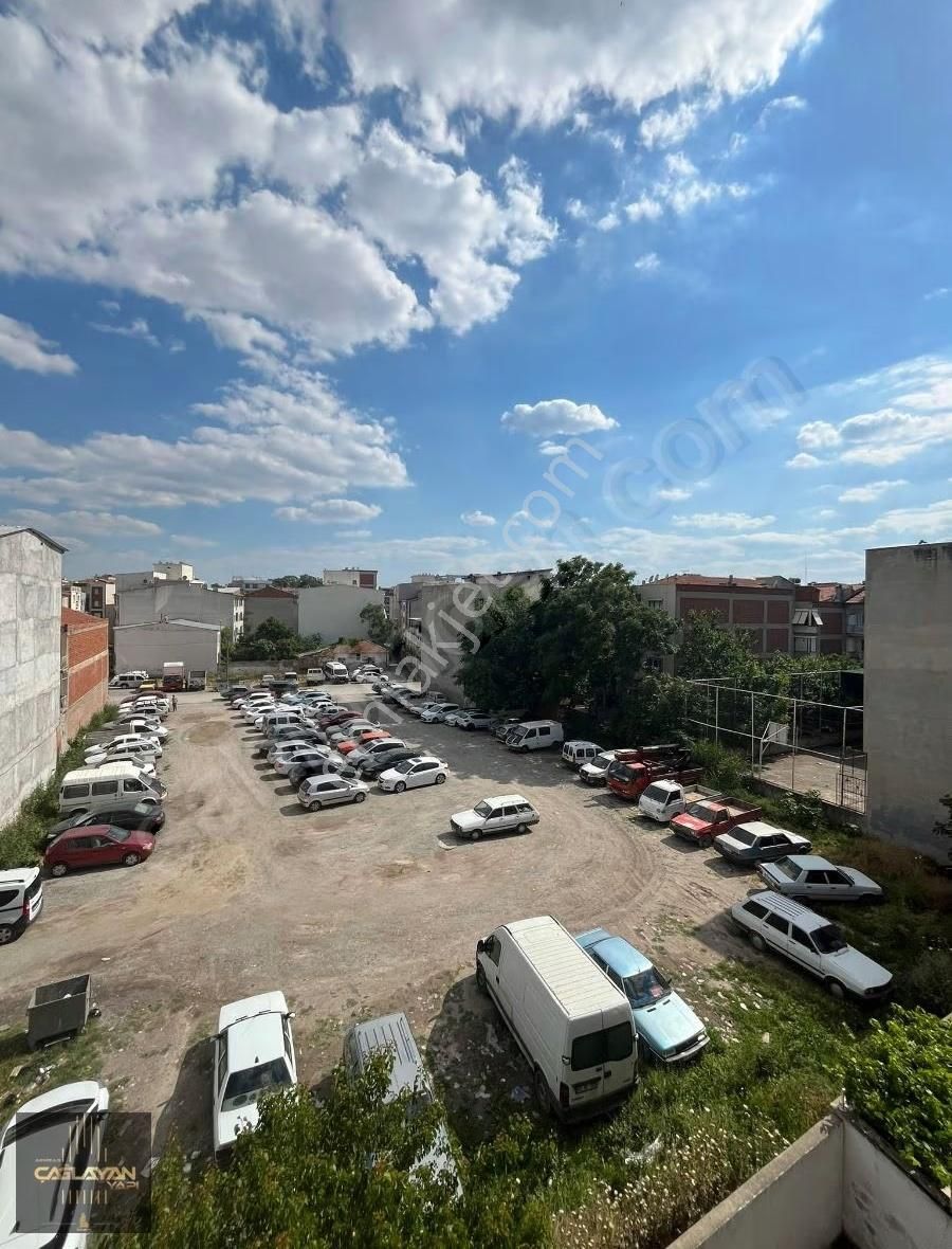 Palmiyeli Sokakta Satılık 3+1 Daire - Görsel 12