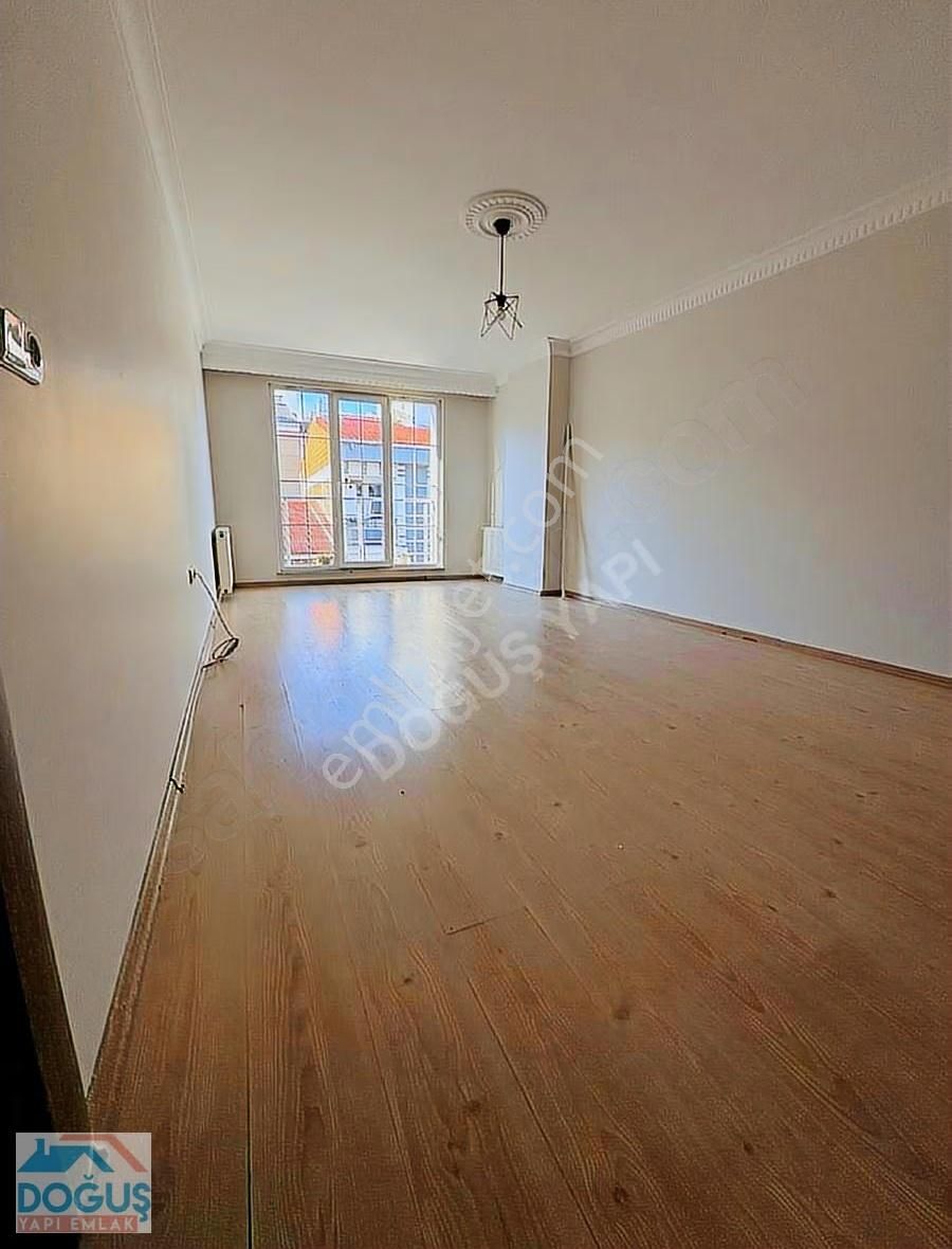 Merkezi Konumda İskanlı Krediye Uygun Geniş Metrekareli Daire