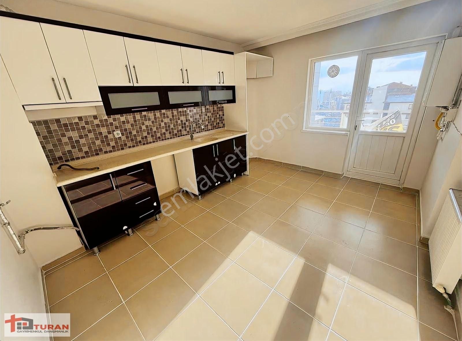 Selim Caddesi Yakını Site Konseptli Kilerli Boş 155m2 3+1 Daire* - Görsel 6