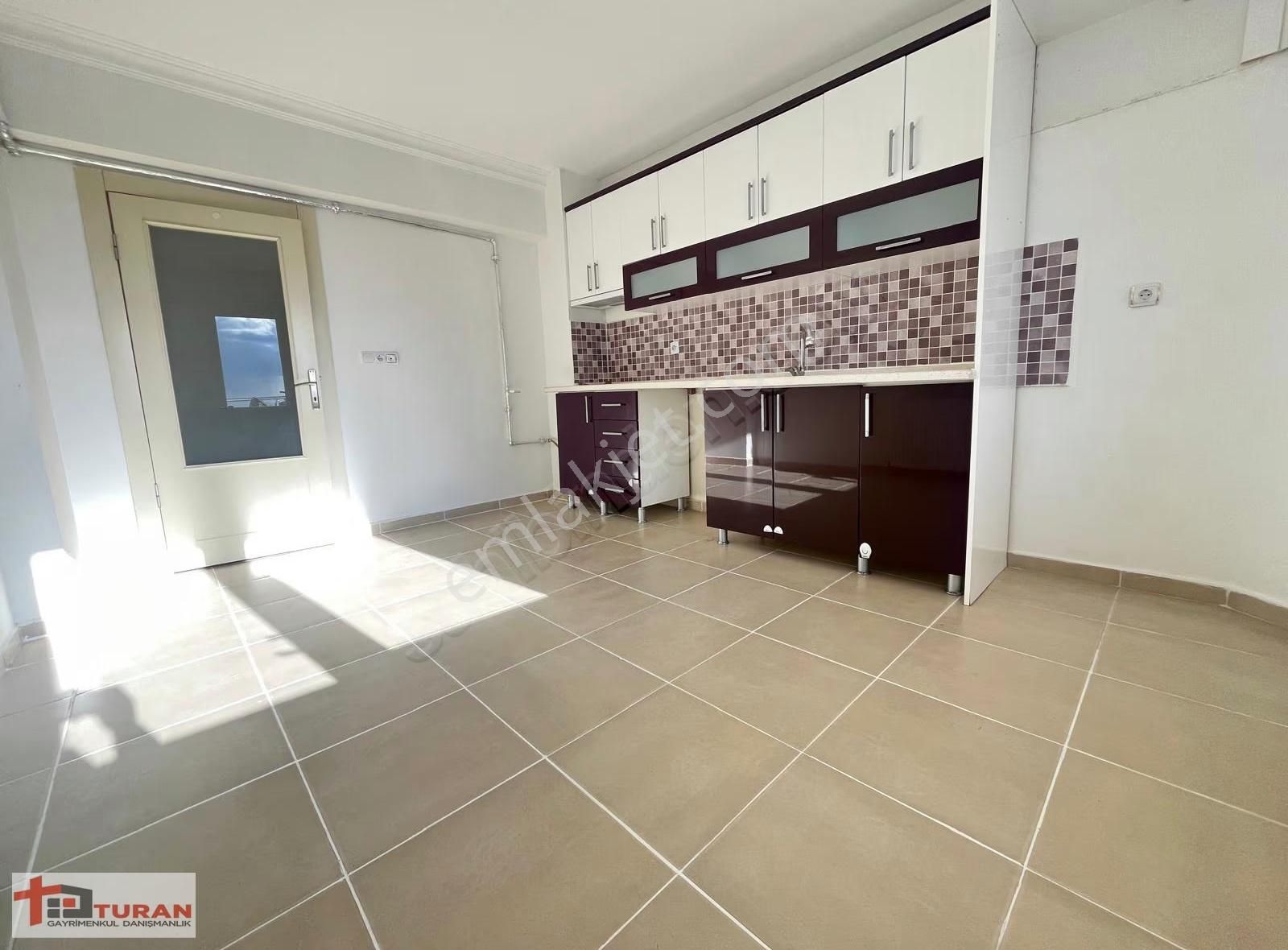 Selim Caddesi Yakını Site Konseptli Kilerli Boş 155m2 3+1 Daire* - Görsel 11