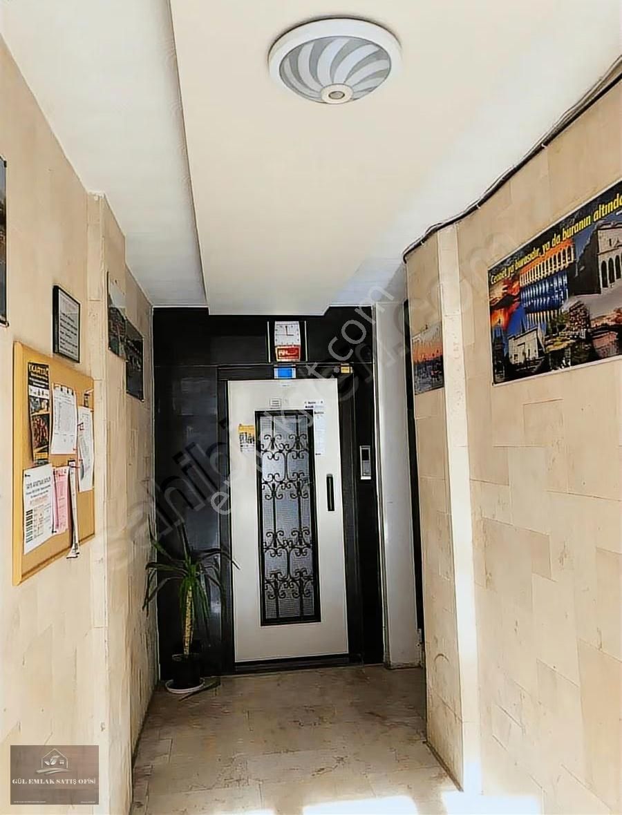 Gül Emlaktan Satlık Fazla Kullanışmamış Eşyalı 12 Yıllık Daire - Görsel 4