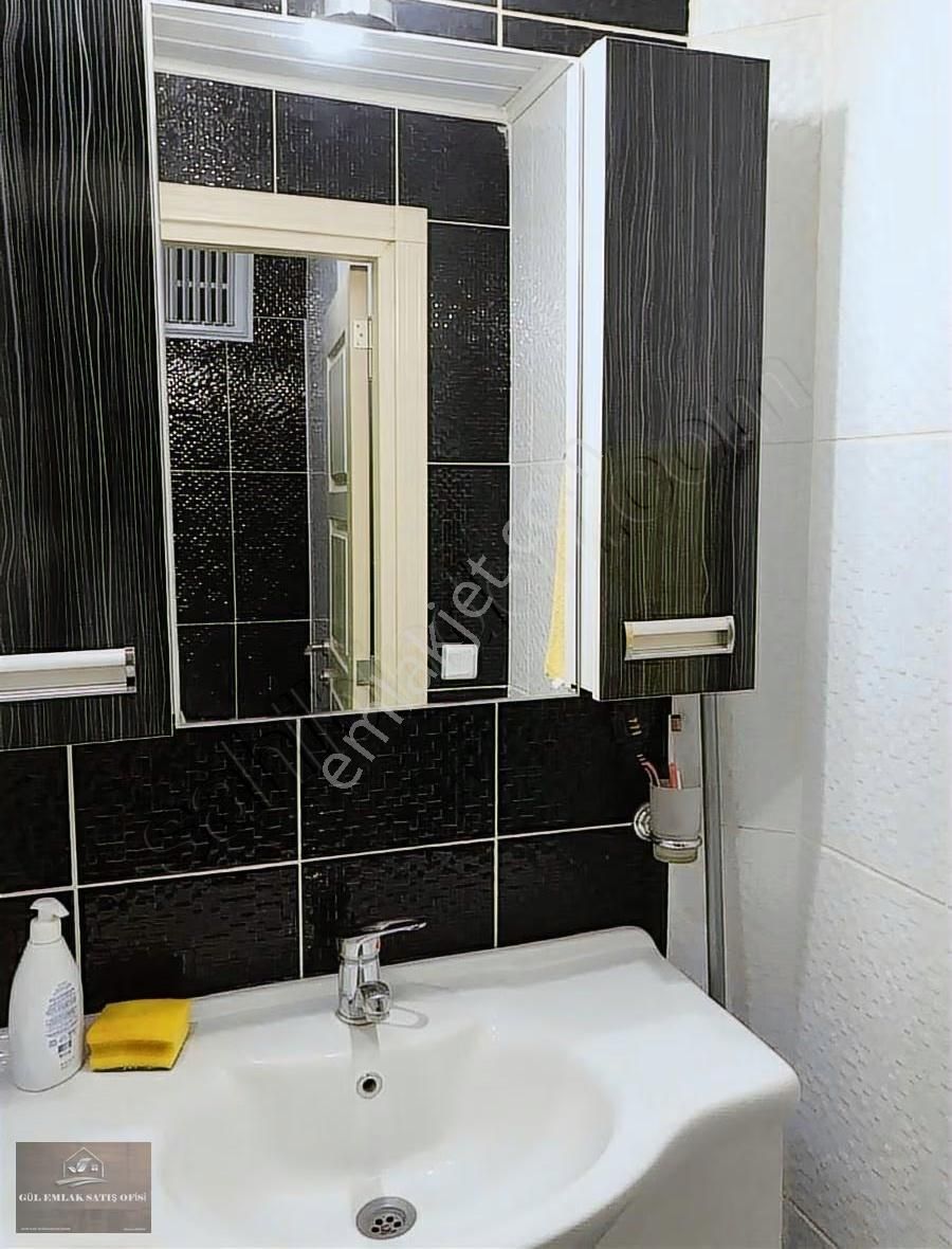 Gül Emlaktan Satlık Fazla Kullanışmamış Eşyalı 12 Yıllık Daire - Görsel 12