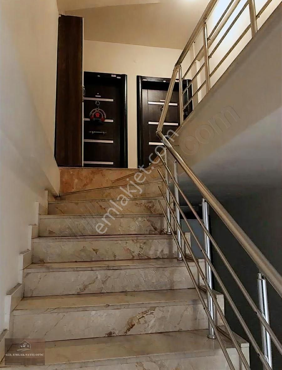 Gül Emlaktan Satlık Fazla Kullanışmamış Eşyalı 12 Yıllık Daire - Görsel 8