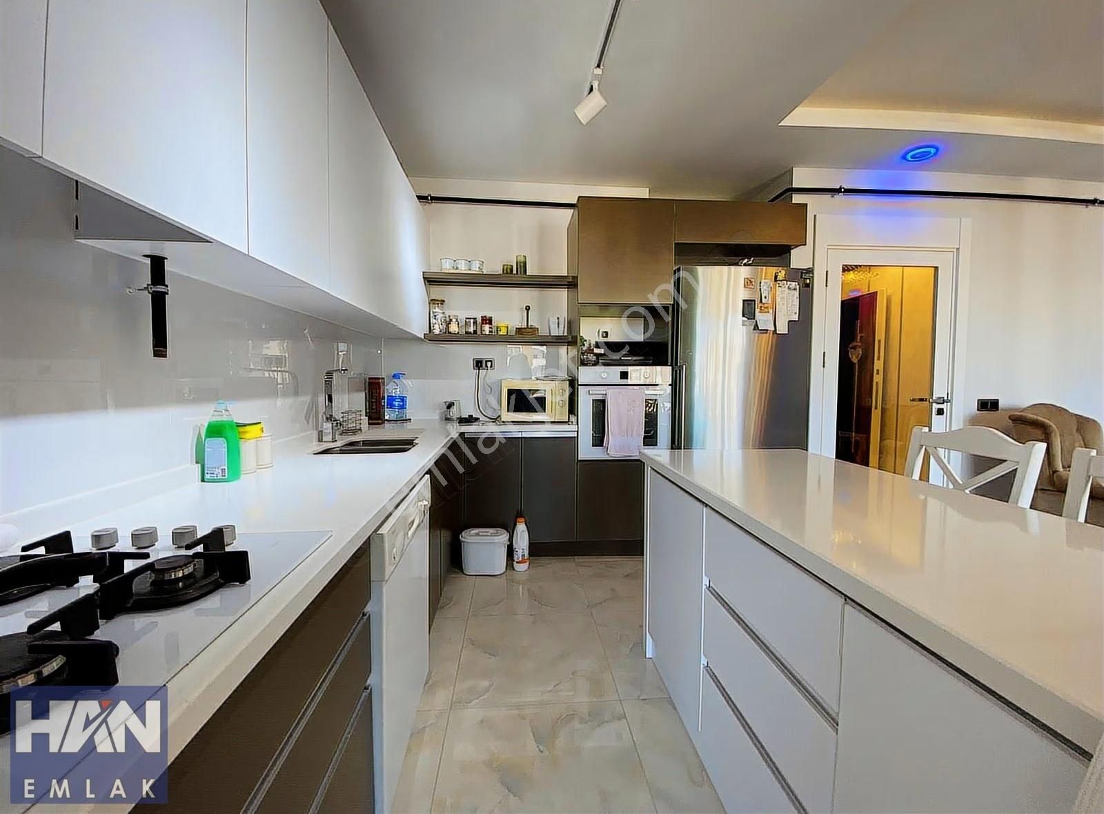 Han Emlak'tan Akdeniz'de Full Eşyalı Lüx 2+1 Satılık Daire - Görsel 6