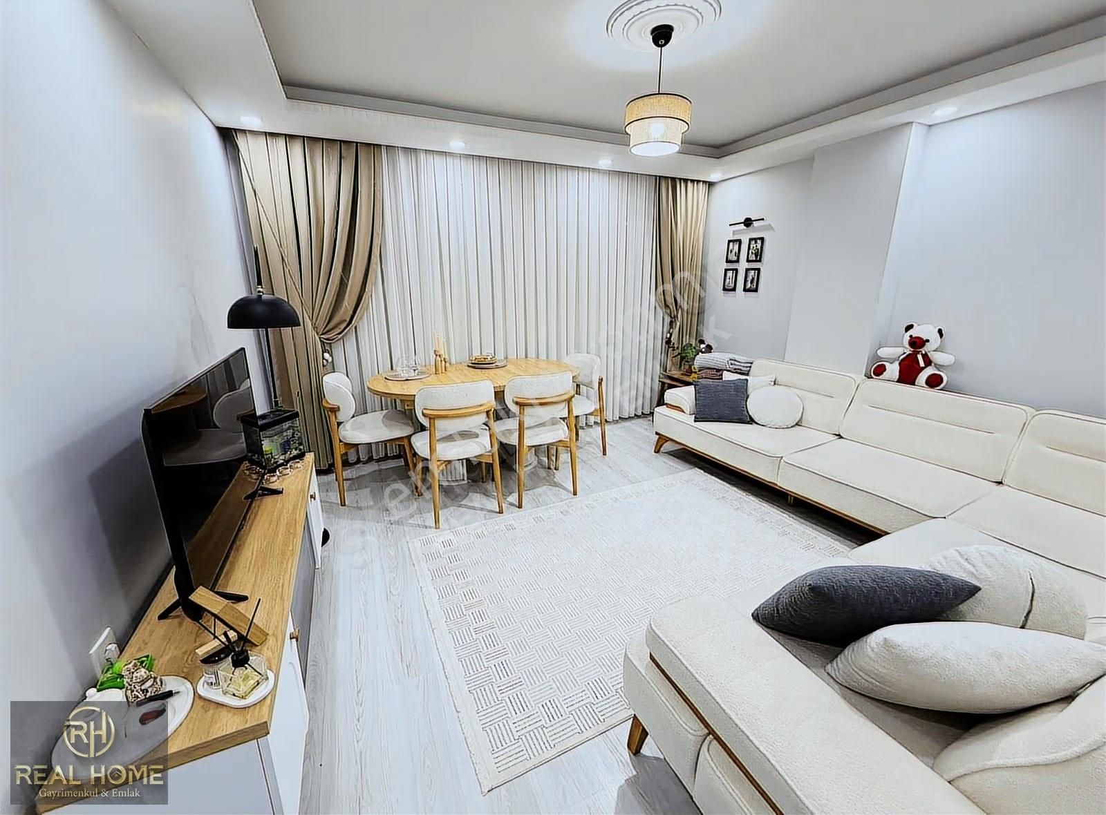 Zeynebiye'de 2+1 Satılık 85 M2 2.kat Balkonlu Lüks Daire