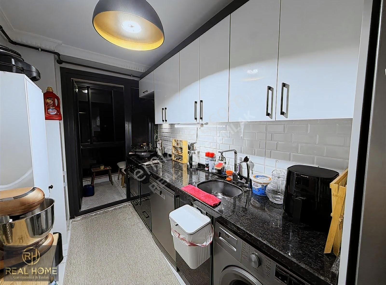 Zeynebiye'de 2+1 Satılık 85 M2 2.kat Balkonlu Lüks Daire - Görsel 6