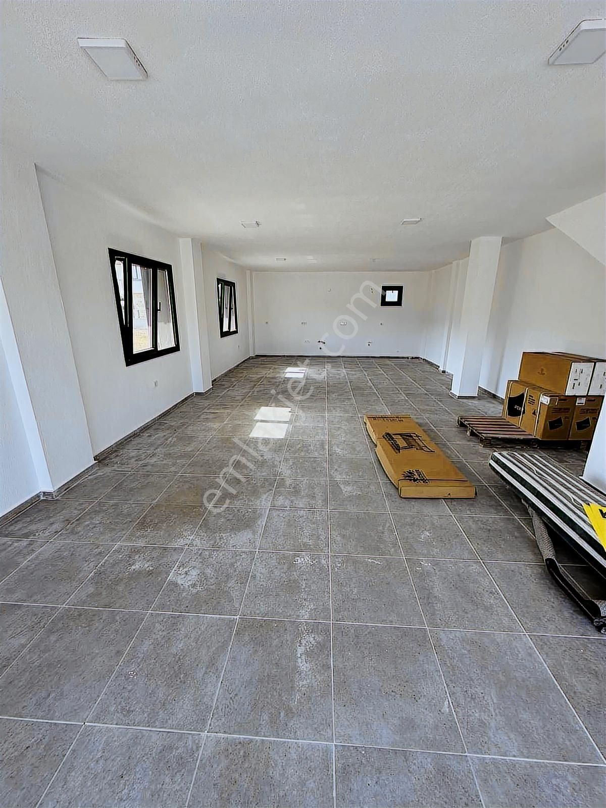 Mordoğan Emlaktan Caddeye Sıfır 75m2 Sıfır Kiralık İş Yerleri - Görsel 6