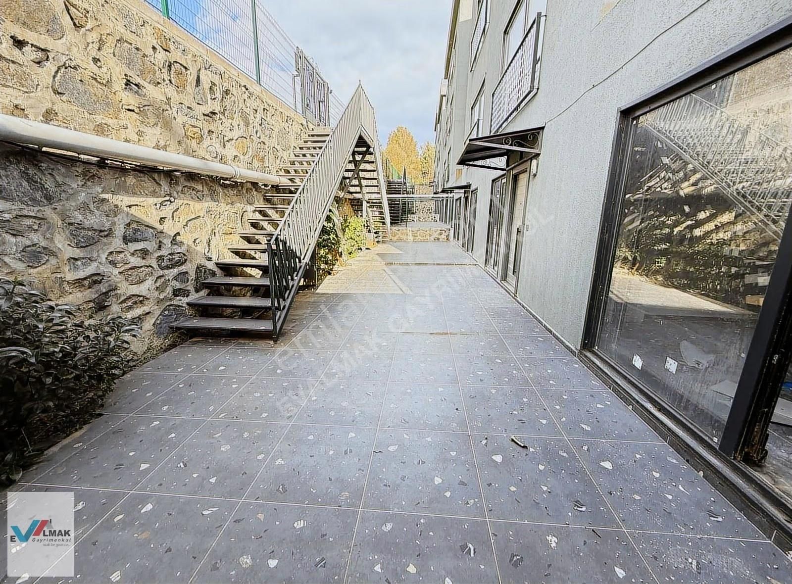 Evalmak'ta Kemerburgaz'da 10+2 (500m2)bahçeli Lüks Villa - Görsel 24