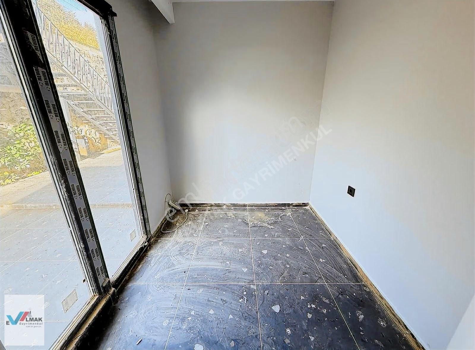 Evalmak'ta Kemerburgaz'da 10+2 (500m2)bahçeli Lüks Villa - Görsel 15