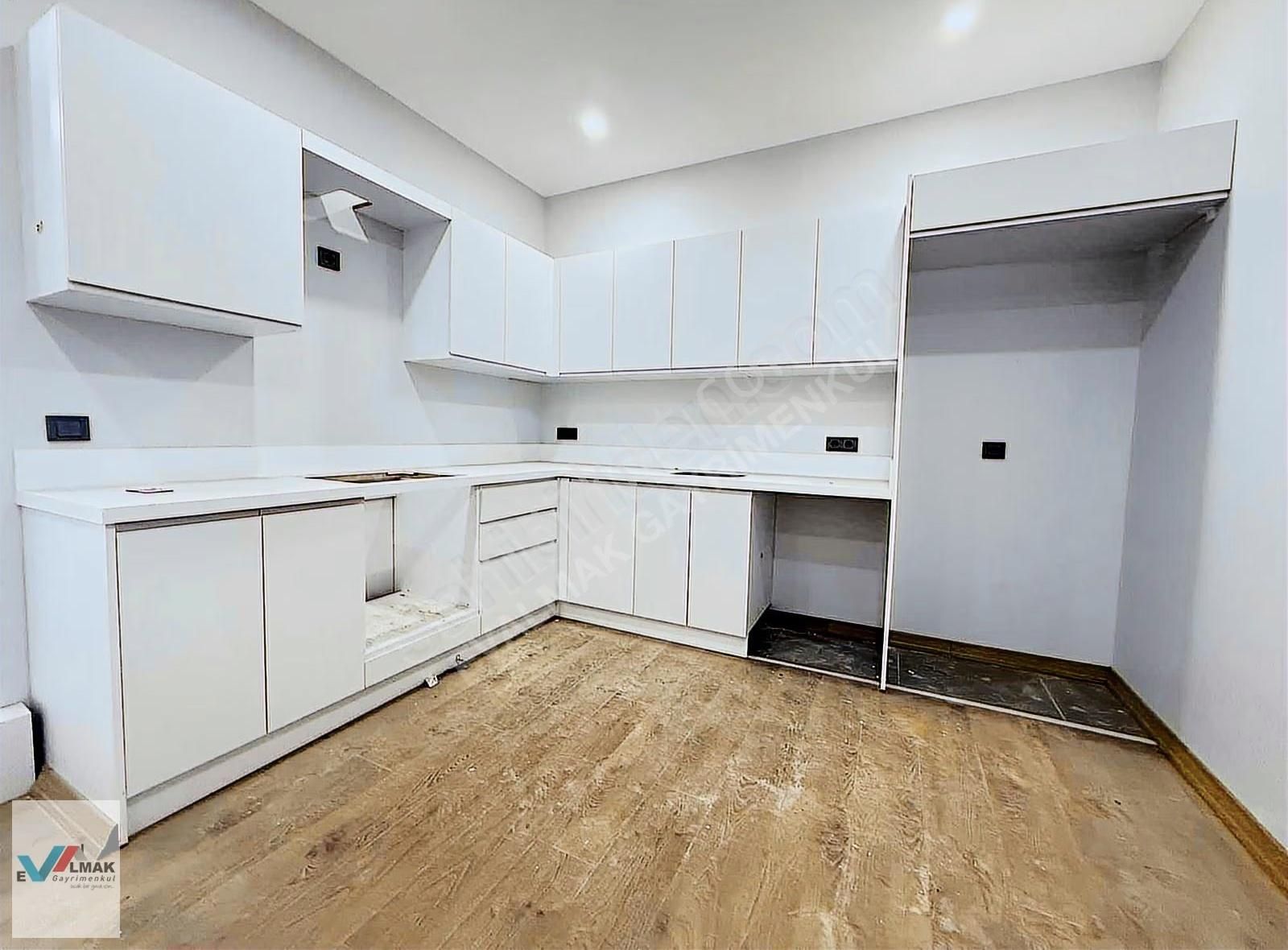 Evalmak'ta Kemerburgaz'da 10+2 (500m2)bahçeli Lüks Villa - Görsel 29