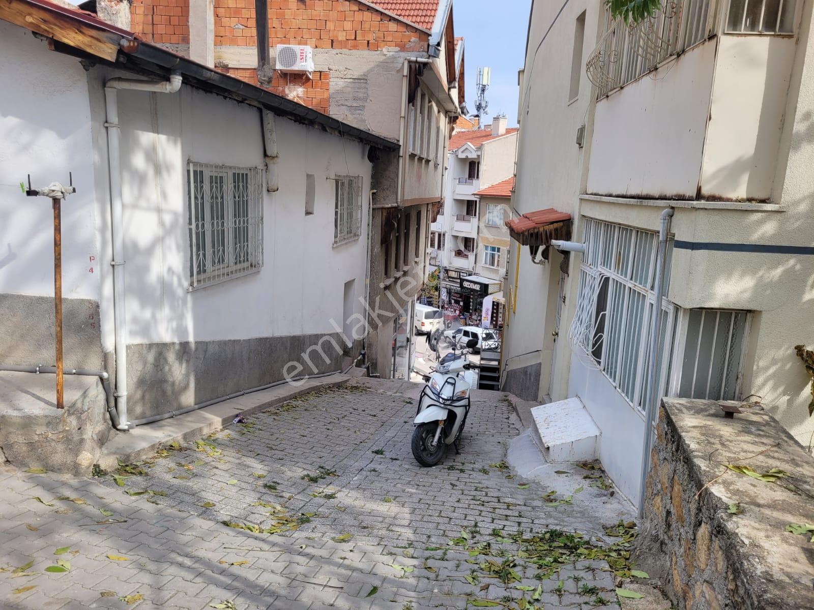 İpekyolu Gayrimenkul Den Kurtuluş Ta Satılık Müstakil Ev - Görsel 14