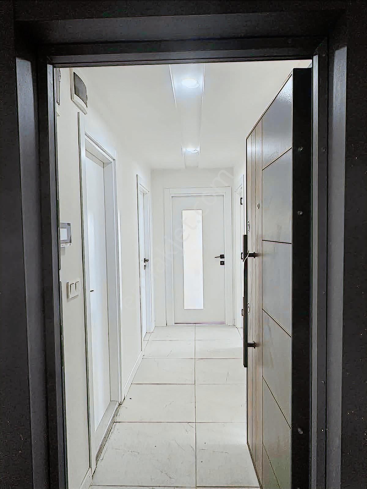 Çıplaklı Da Ara Kat Sıfır 2+1 Kiralık - Görsel 20