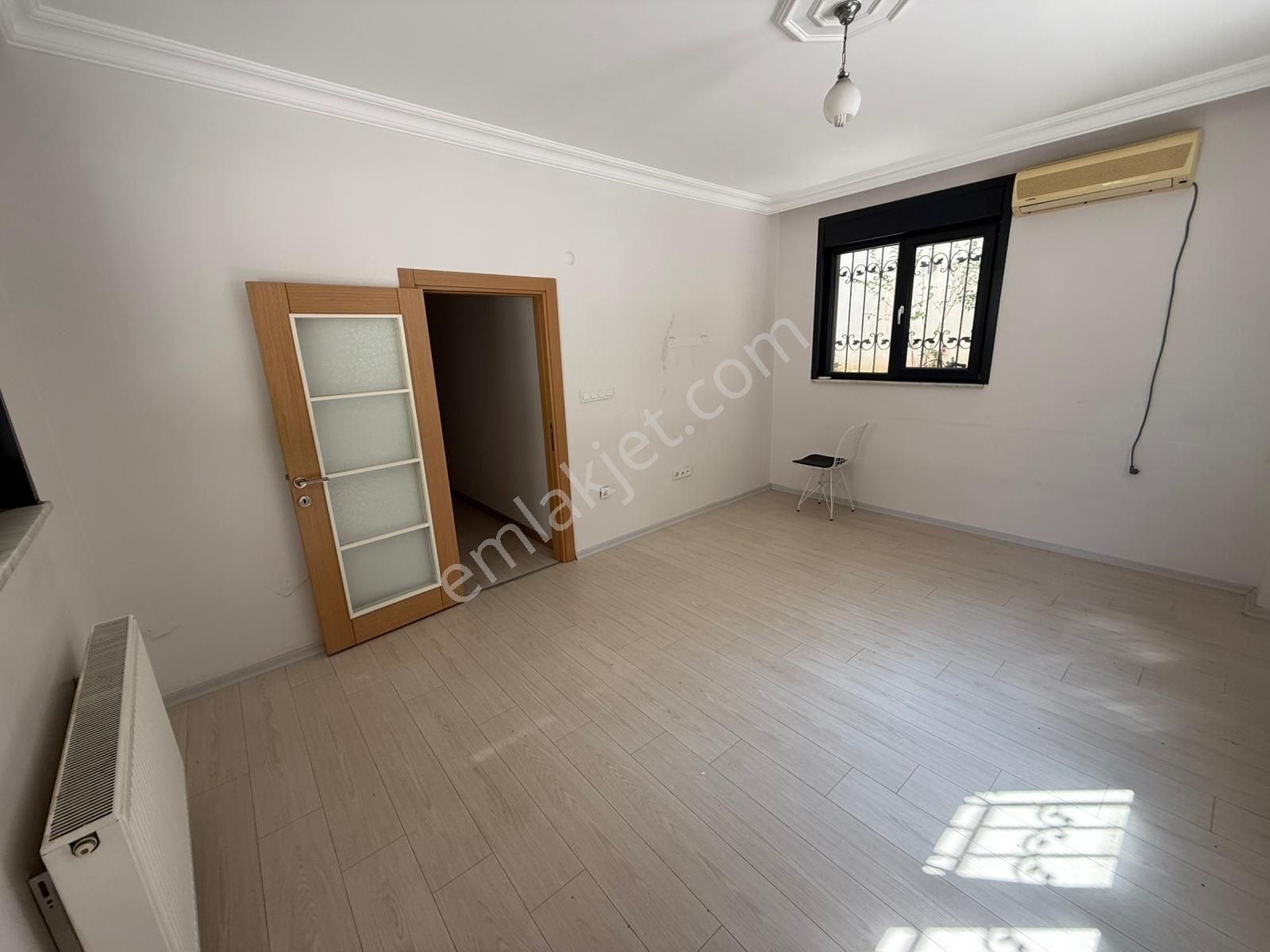 Bağlarbaşı'nda 5 Yaşında 2+1 Salon 70 M² Daire - Görsel 11
