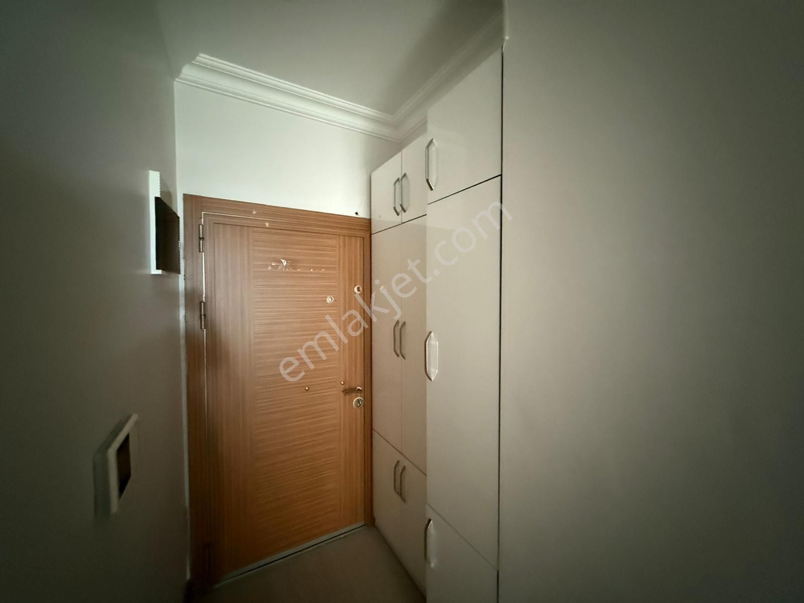 Bağlarbaşı'nda 5 Yaşında 2+1 Salon 70 M² Daire - Görsel 13