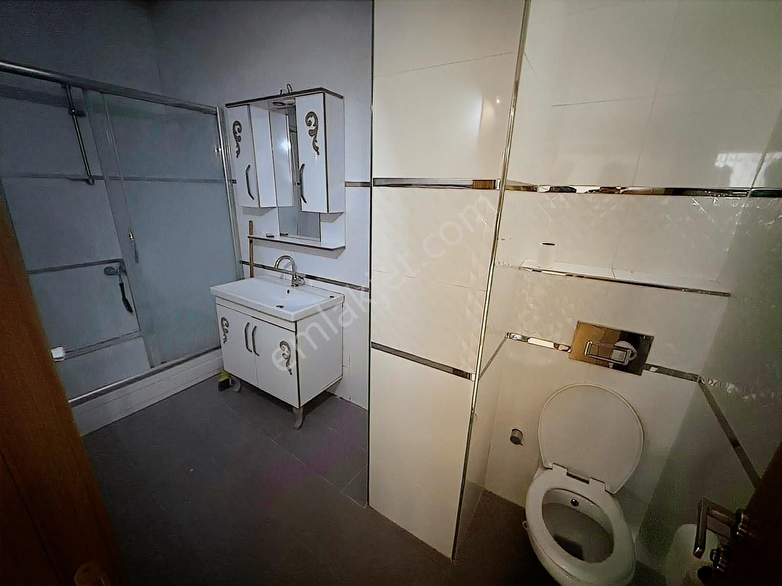 Bağlarbaşı'nda 5 Yaşında 2+1 Salon 70 M² Daire - Görsel 9