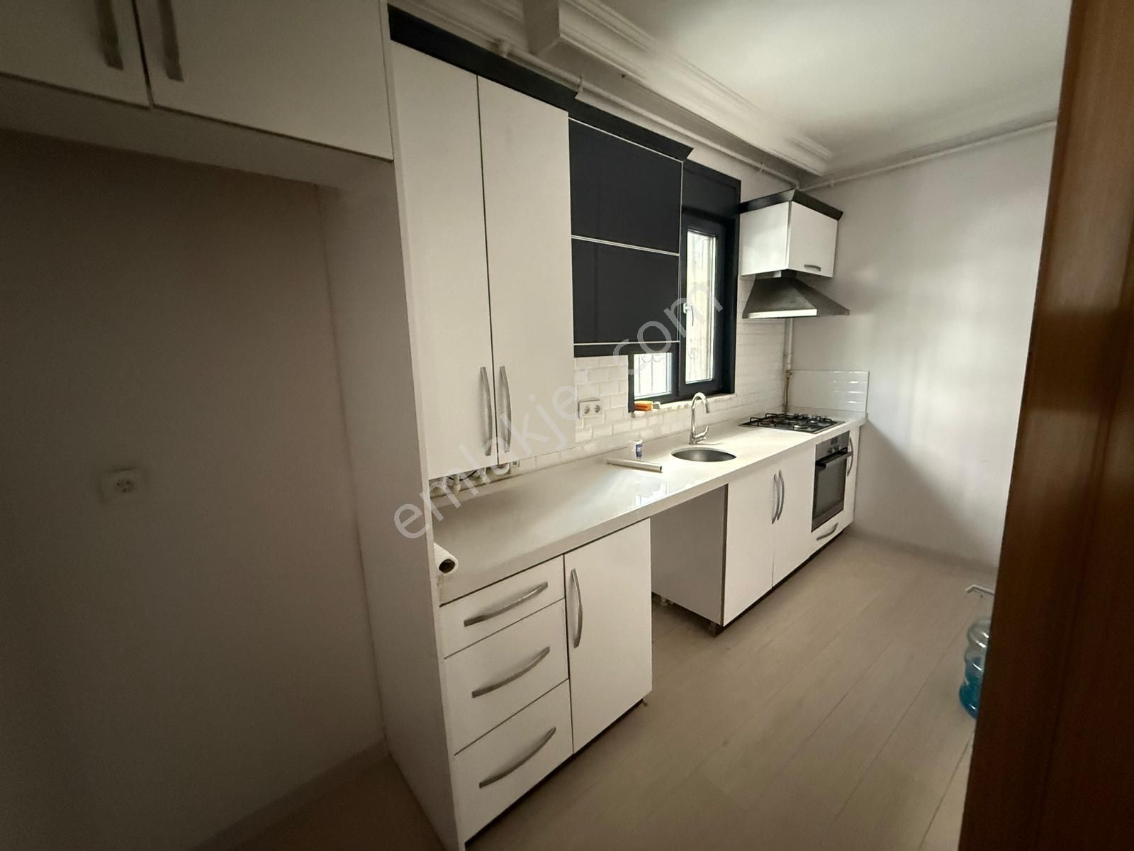 Bağlarbaşı'nda 5 Yaşında 2+1 Salon 70 M² Daire - Görsel 15