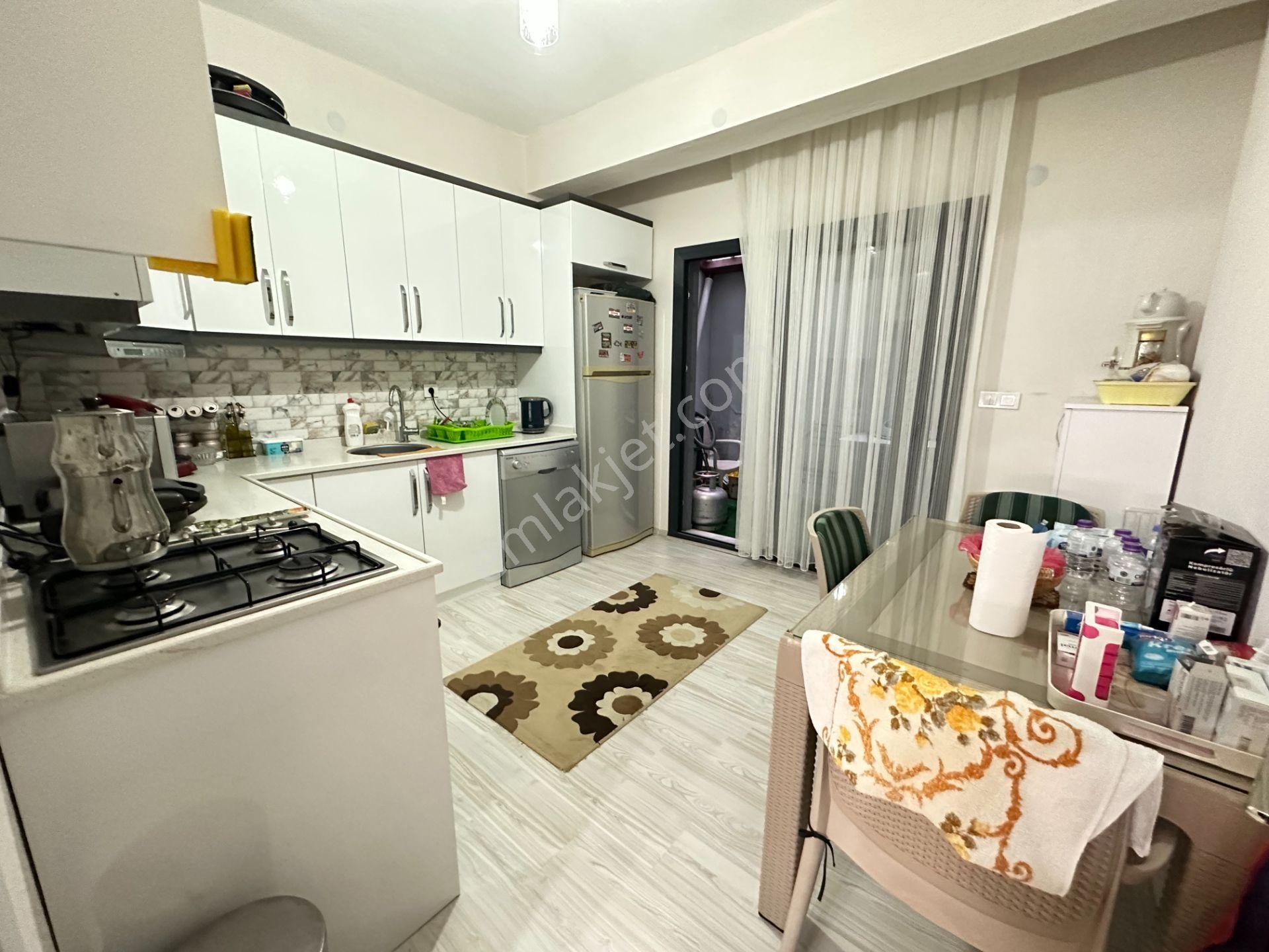 İzmir Seferihisar Ürkmez'de Plaja 300m Ayrı Mutfaklı Satılık 4+1 Tripleks - Görsel 7