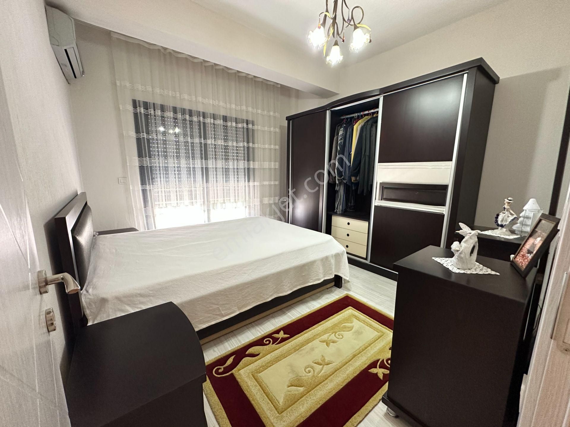 İzmir Seferihisar Ürkmez'de Plaja 300m Ayrı Mutfaklı Satılık 4+1 Tripleks - Görsel 11