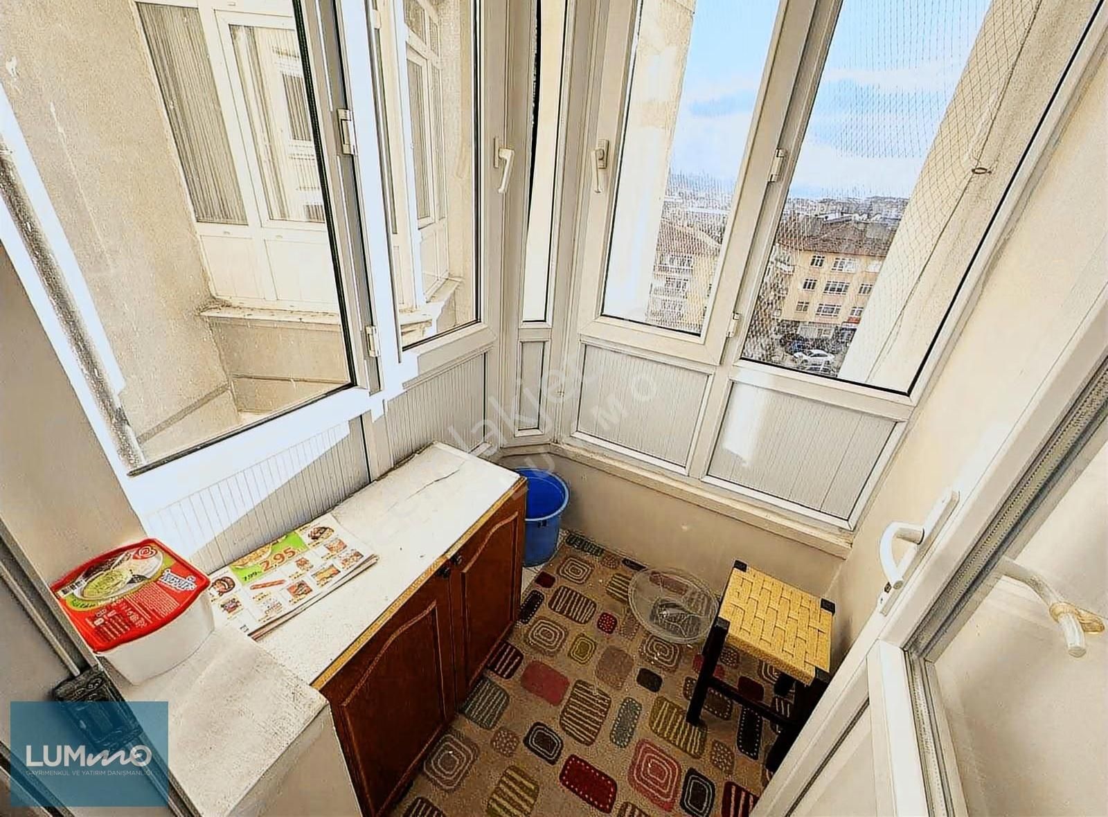 Şenlik Bloklarında Kuyubaşı Metro Durağına Yakın Manzaralı 3+1 - Görsel 9