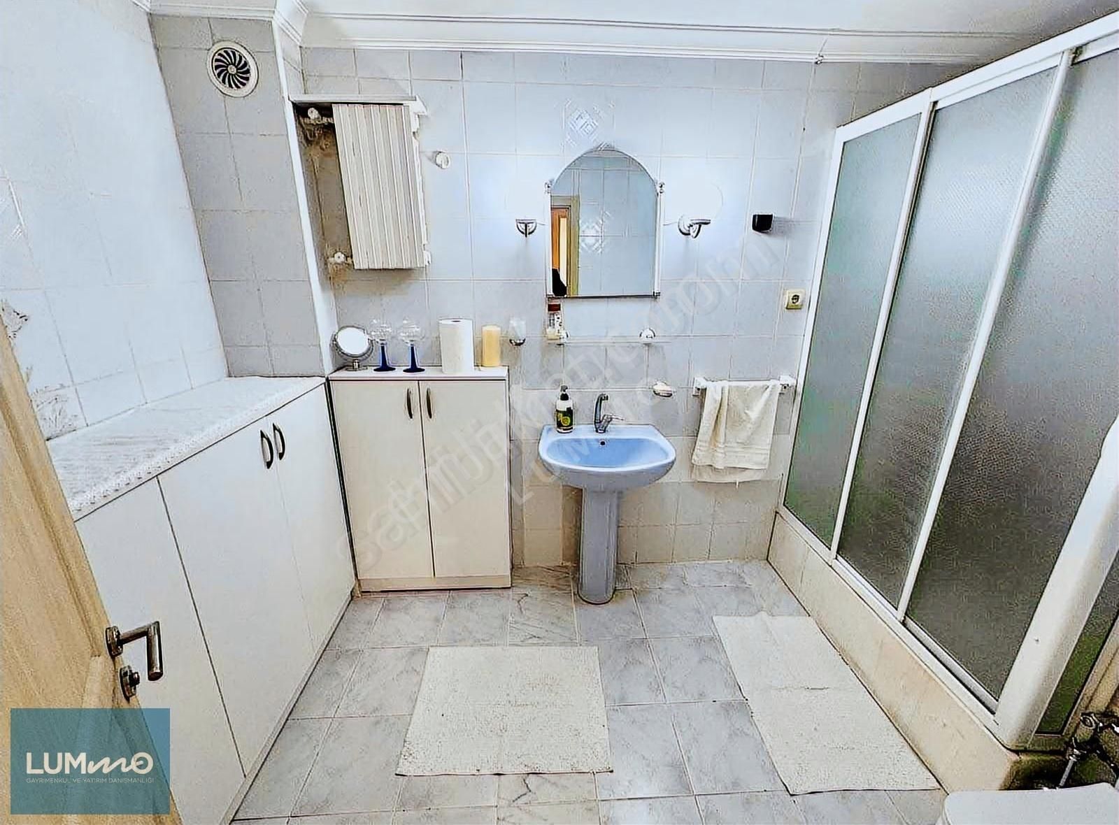 Şenlik Bloklarında Kuyubaşı Metro Durağına Yakın Manzaralı 3+1 - Görsel 13