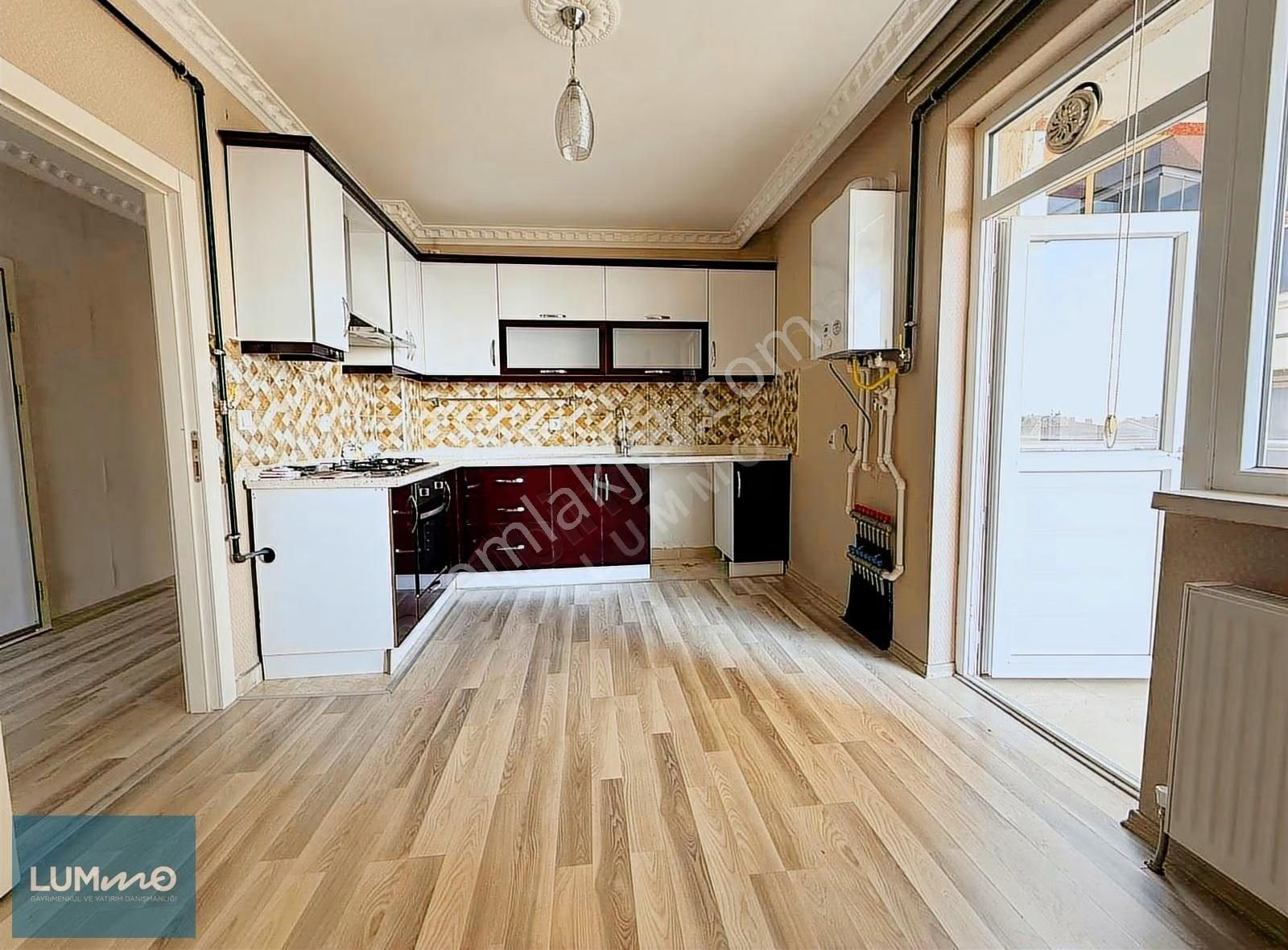 Kuşcağız Toki Yakını Ara Kat Manzaralı Üç Cepheli Yapılı 3+1