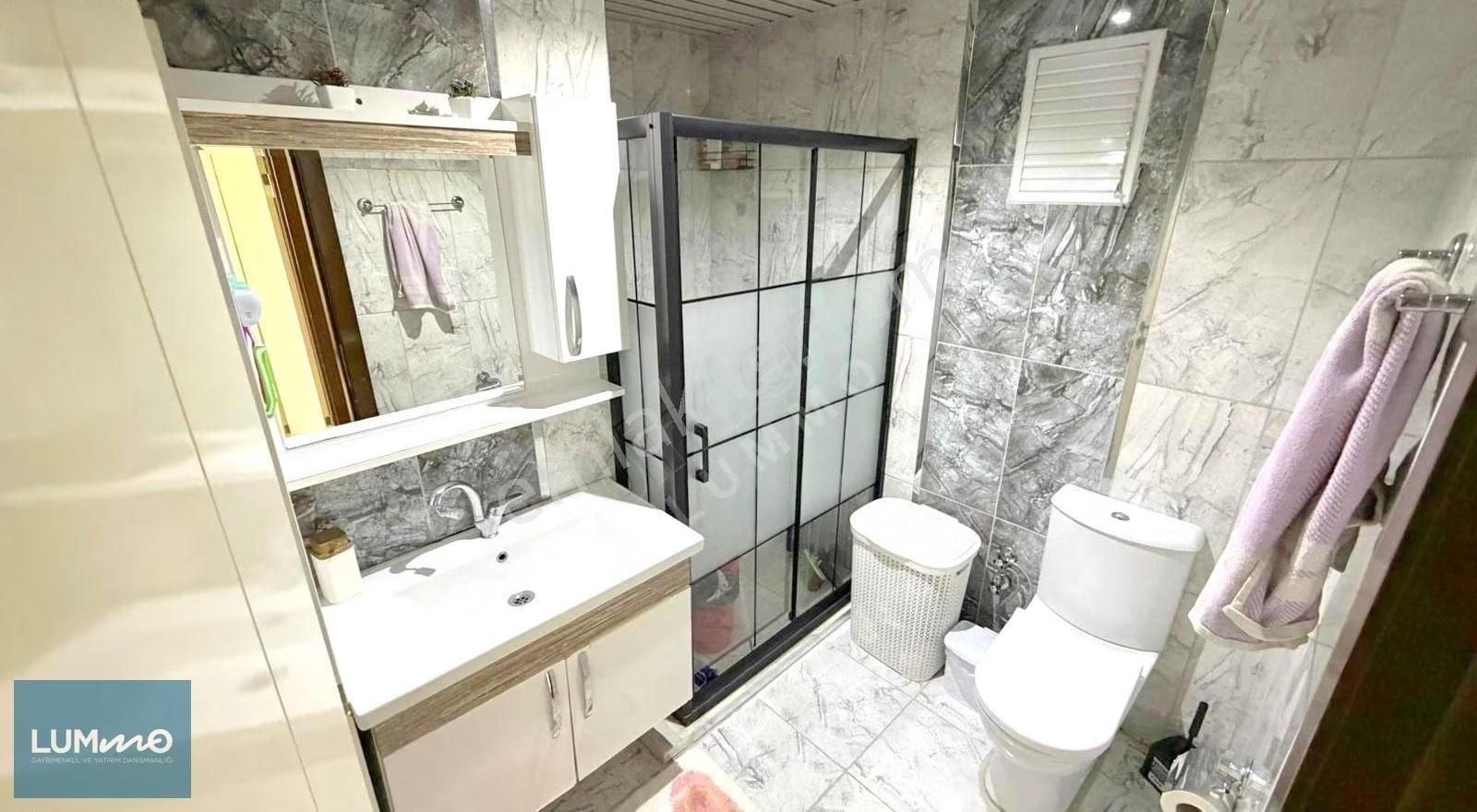 Çambaşı Cadde Yakını Ara Katta 3 Cepheli Teras Balkonlu 4+1 - Görsel 9