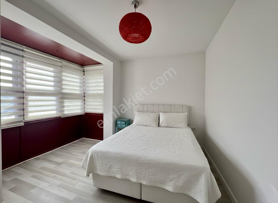 Çeşme Alaçatı Mimarin Köycede Havuzlu Geniş Bahçeli Satılık Villa - Görsel 25