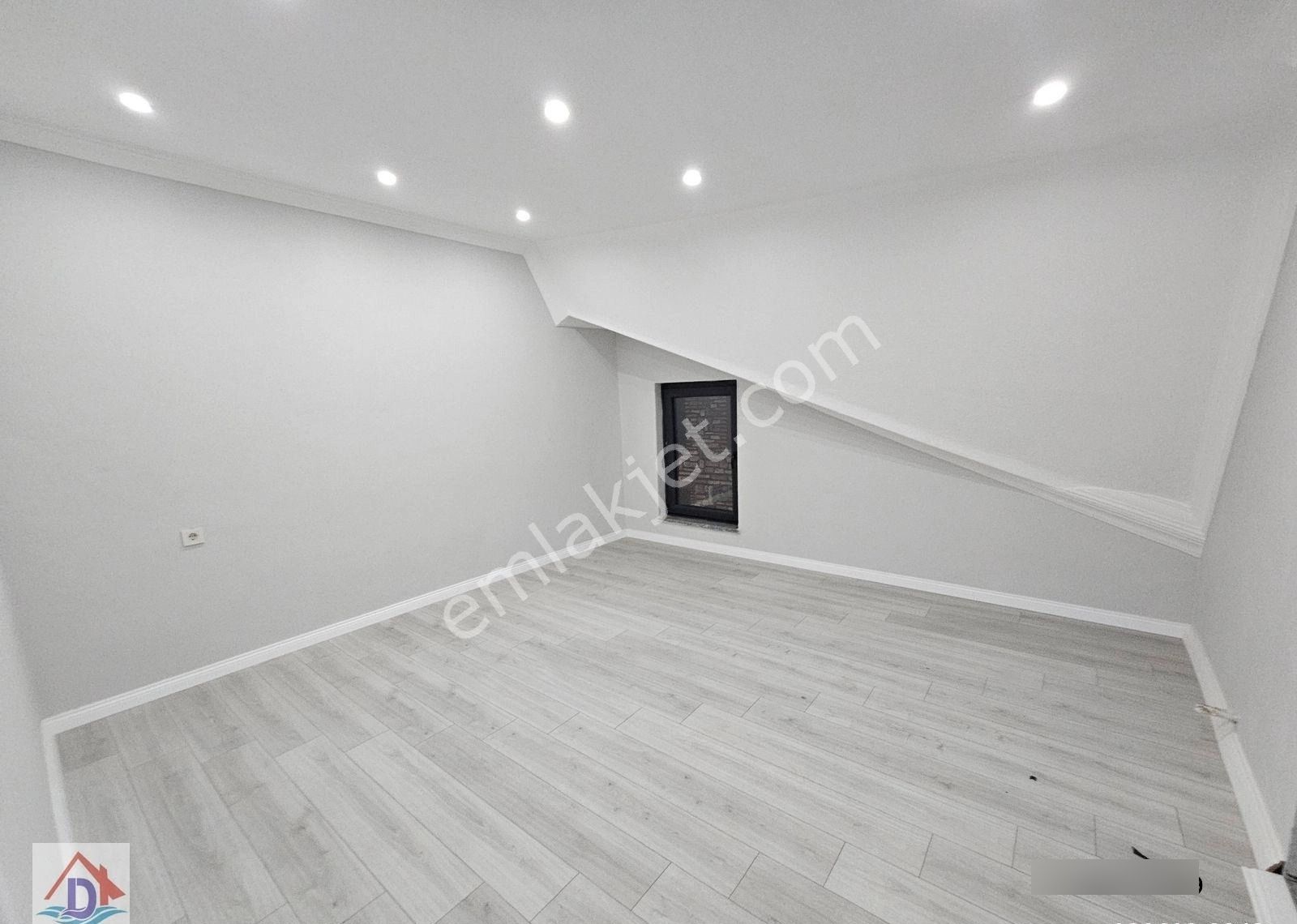 Deniz'den 4+1 Müstakil Havuzlu,ayrı Mutfaklı,geniş Bahçeli Villa - Görsel 31