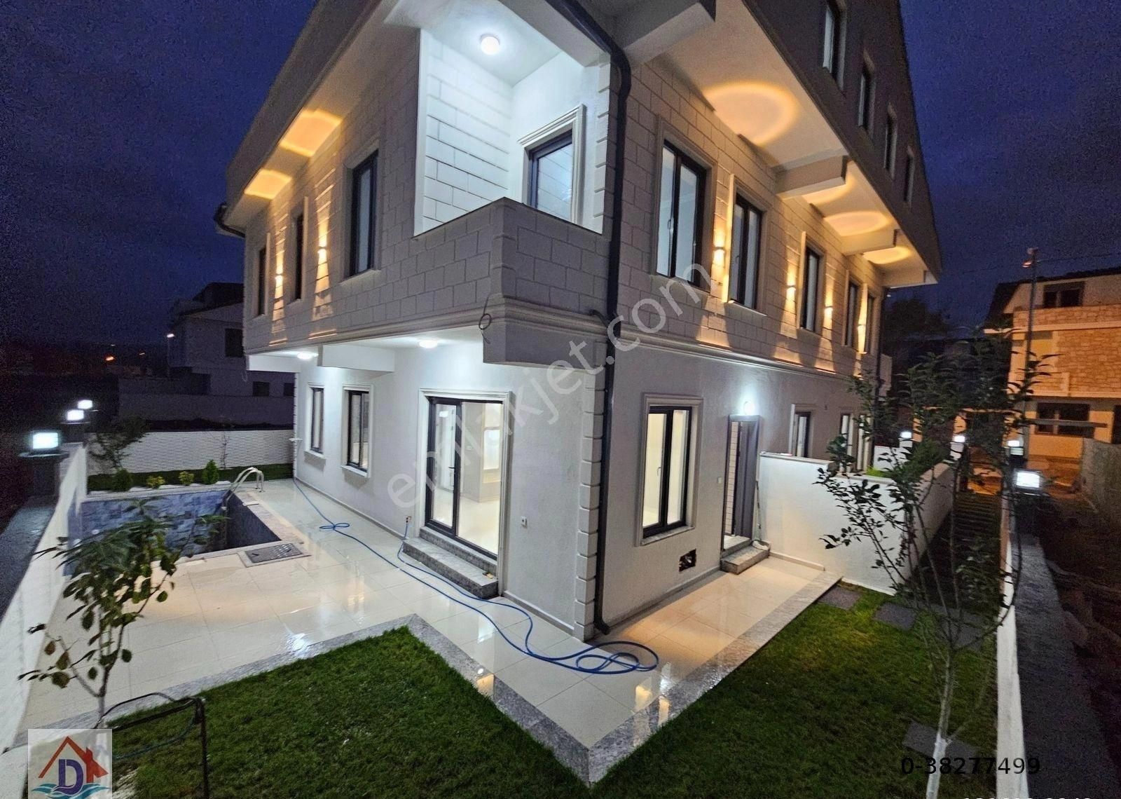 Deniz'den 4+1 Müstakil Havuzlu,ayrı Mutfaklı,geniş Bahçeli Villa - Görsel 2