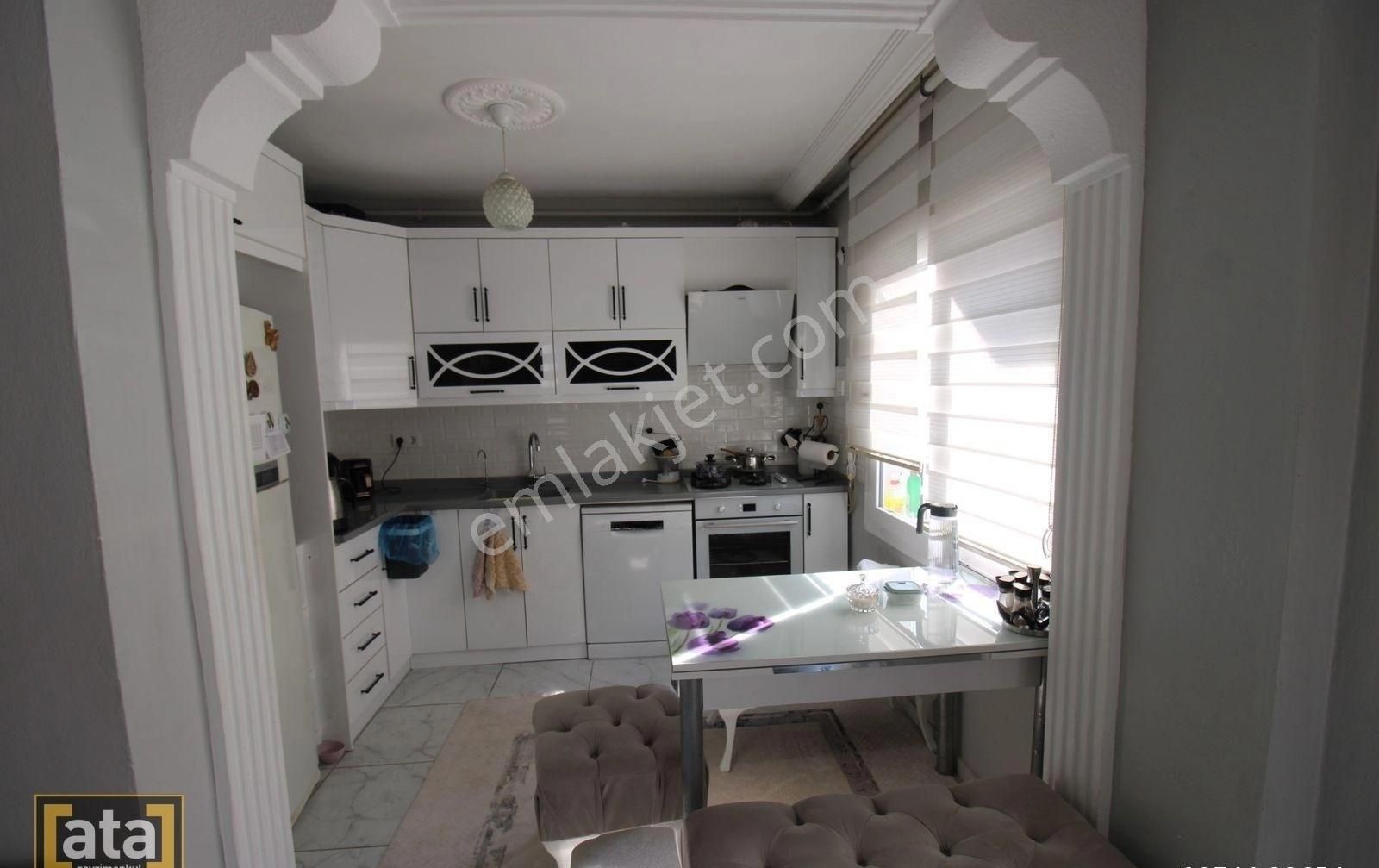 Sosyete Pazarı Civarı Kombili İçi Yapılı Merkezi Konumlu 2+1 - Görsel 7