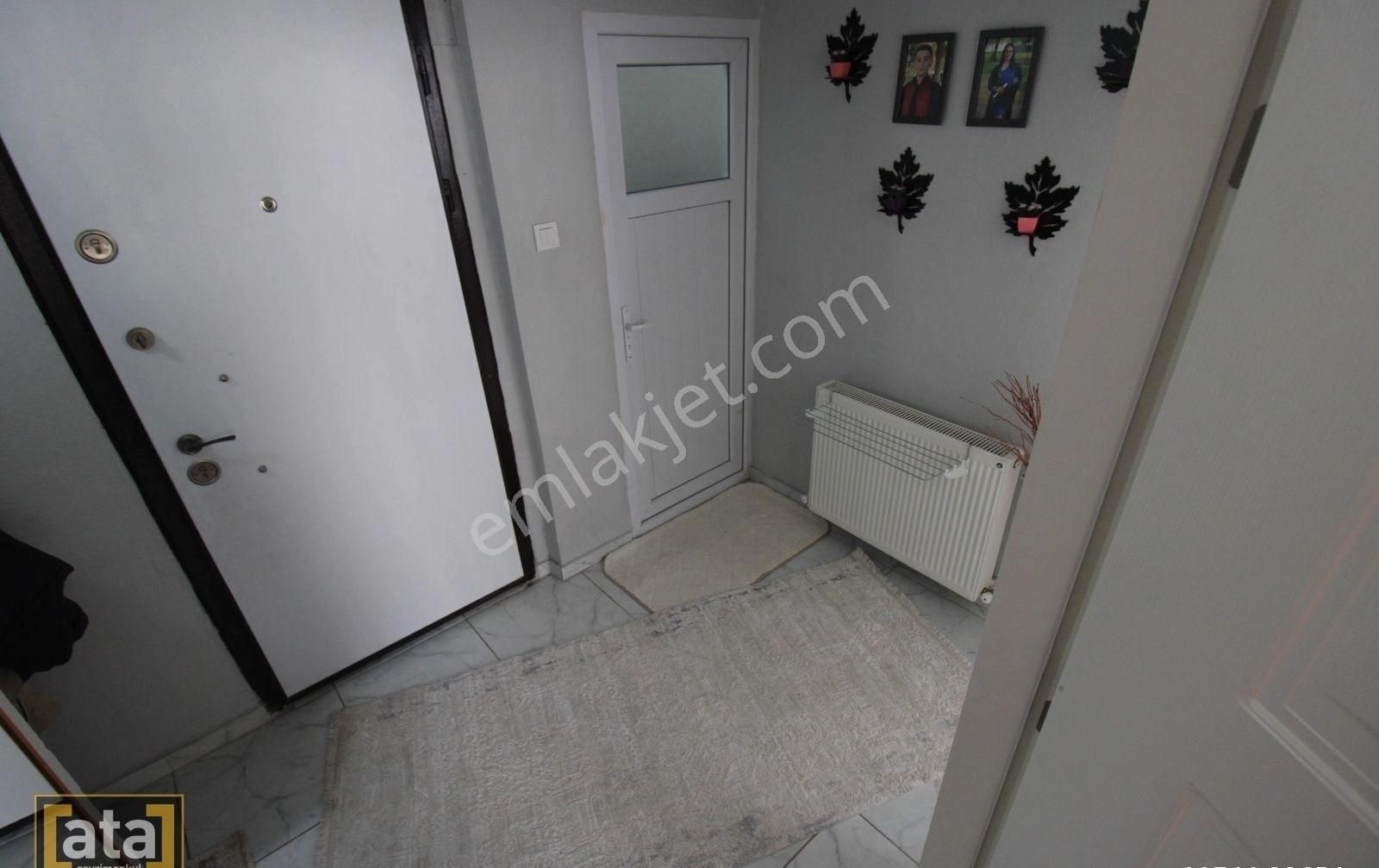 Sosyete Pazarı Civarı Kombili İçi Yapılı Merkezi Konumlu 2+1 - Görsel 12