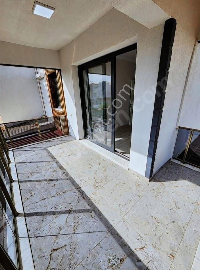 Denize 300 Metre Yenilenmiş 4+1 Villa - Görsel 10