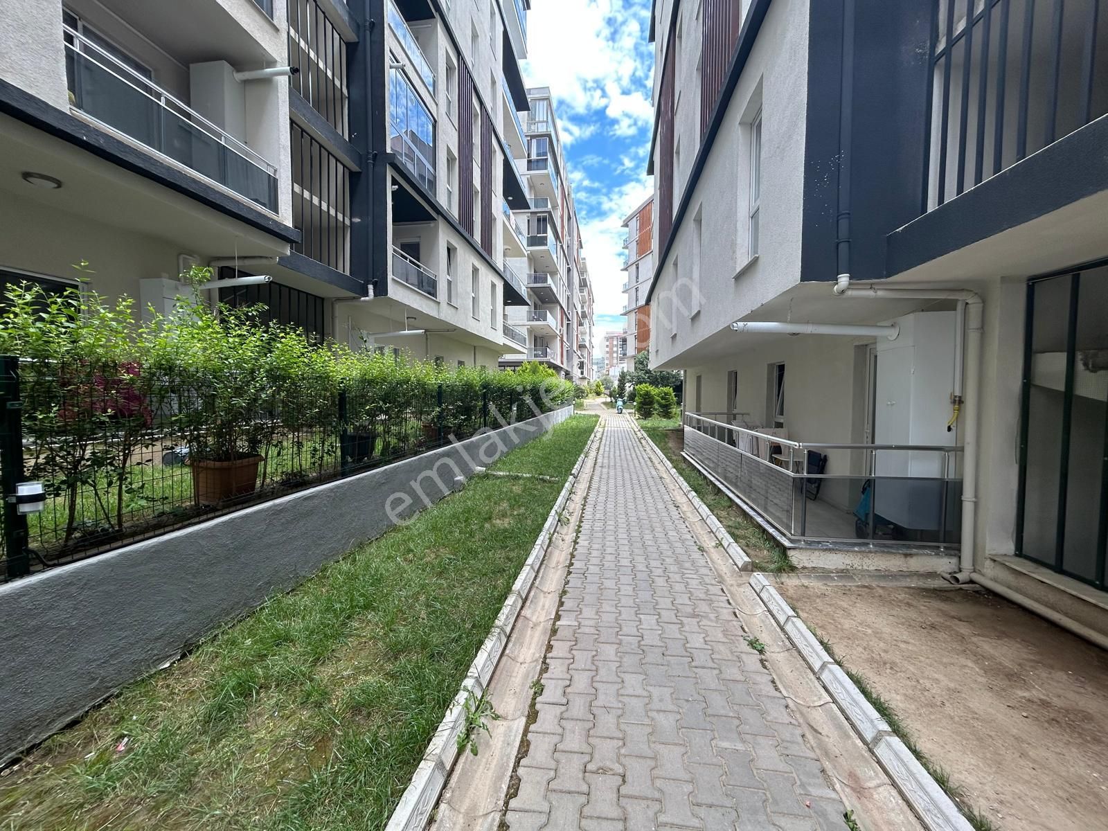 Yükselden Satılık Kadıköyün Üst Caddesinde Ebeveyn Banyolu 3+1 Geniş Daire - Görsel 7