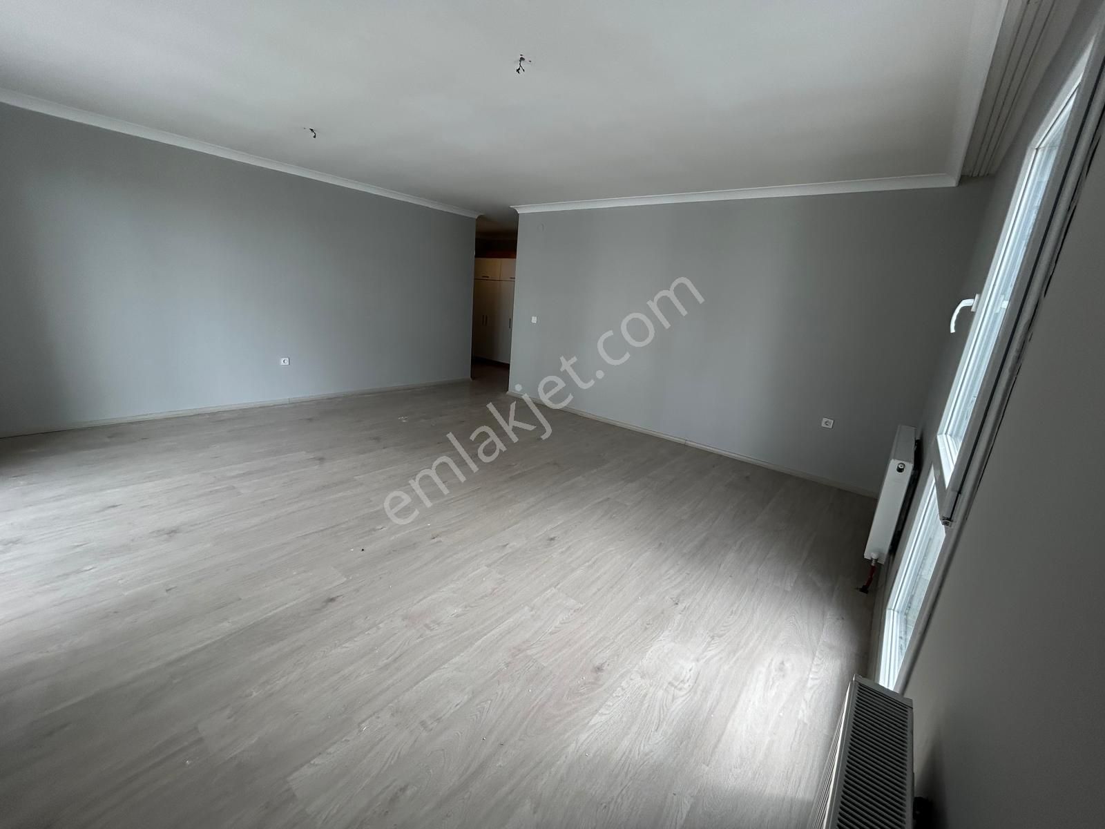 Yükselden Satılık Kadıköyün Üst Caddesinde Ebeveyn Banyolu 3+1 Geniş Daire - Görsel 5