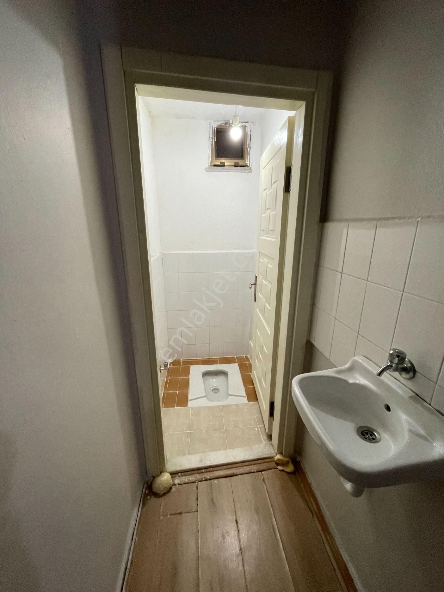 Güven Emlaktan 1+1 Kiralık Daire Merkezde - Görsel 7