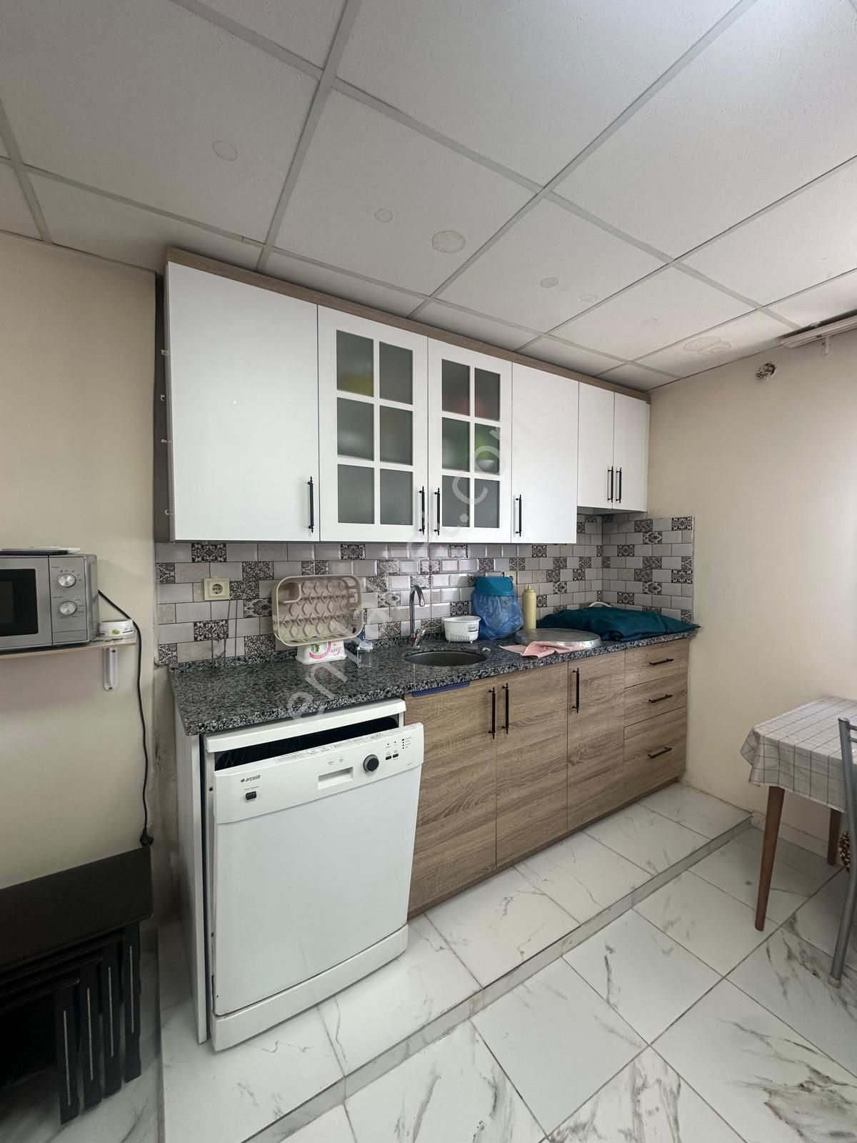 Lavinia'dan Demetevler'de 1+1 A.mutfak Cazip Eşyalı Kiralik !!