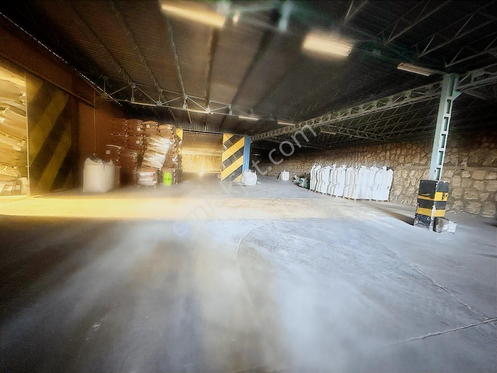 Zorlu Gayrimenkul'den Organize Sanayi Bölgesinde 1100m2 Depo - Görsel 6