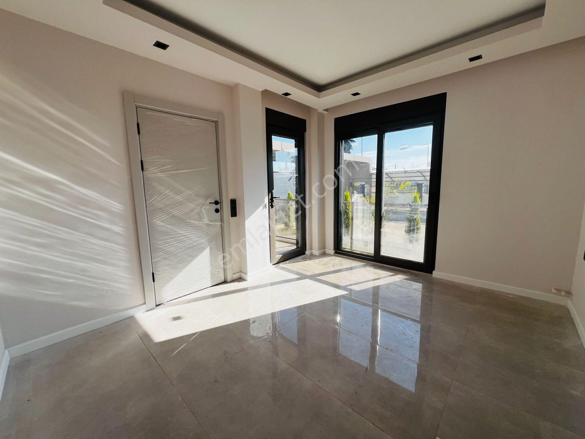 Yüzme Havuzlu Otoparklı Lüks Sitede 1+1 Daireler - Görsel 5