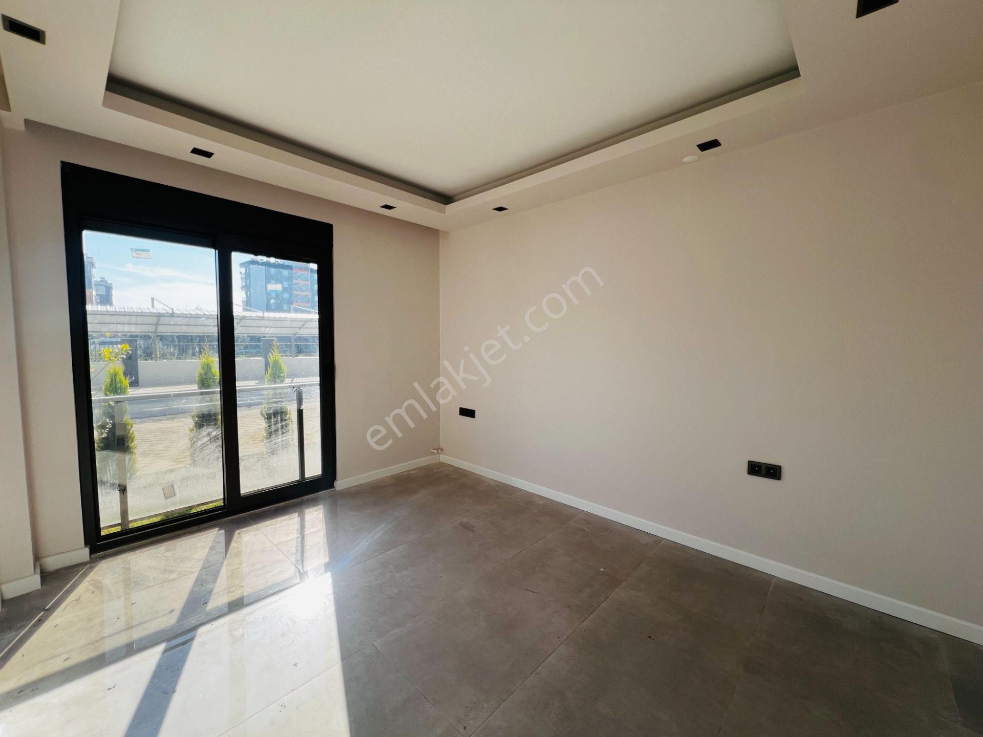 Yüzme Havuzlu Otoparklı Lüks Sitede 1+1 Daireler - Görsel 6