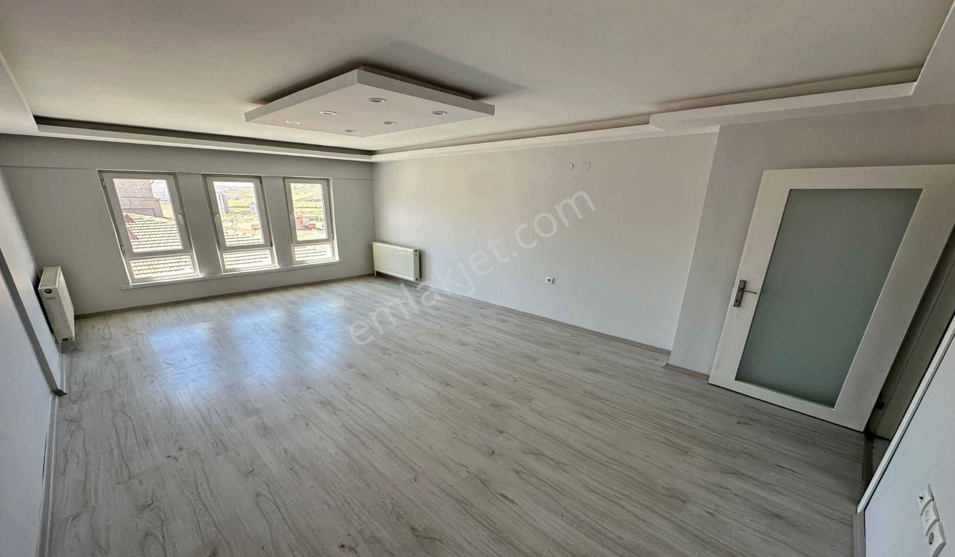 Ufuktepe Cadde Üzeri 3+1 Manzaralı Katta Masrafsız - Görsel 13