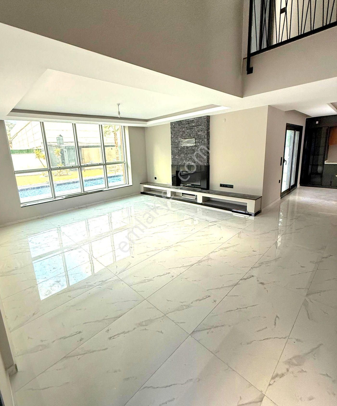 Kuşadasında 750 M2 Müstakil Arsa İçinde Özel Havuzlu Sıfır Villa - Görsel 33