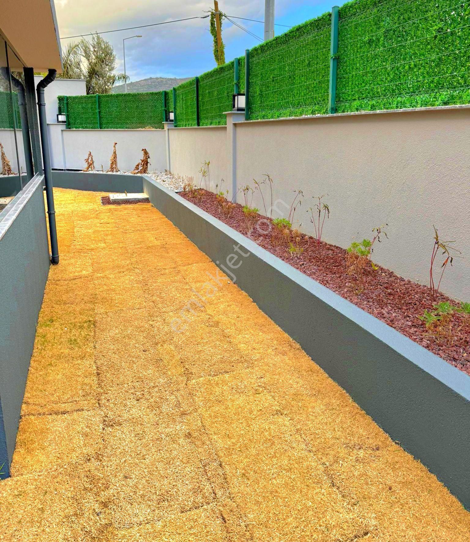 Kuşadasında 750 M2 Müstakil Arsa İçinde Özel Havuzlu Sıfır Villa - Görsel 14