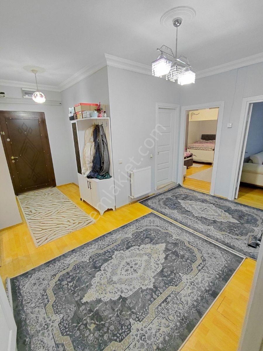 Satılık 3+1 Bakımlı Asansörlü Arakat Daire - Görsel 11