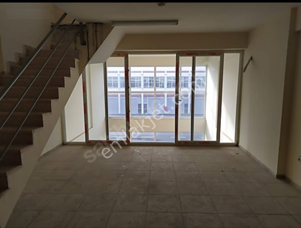 Zorlu Gayrimenkul'den Metalsanayi Sitesinde 160m2 3 Katlı - Görsel 2
