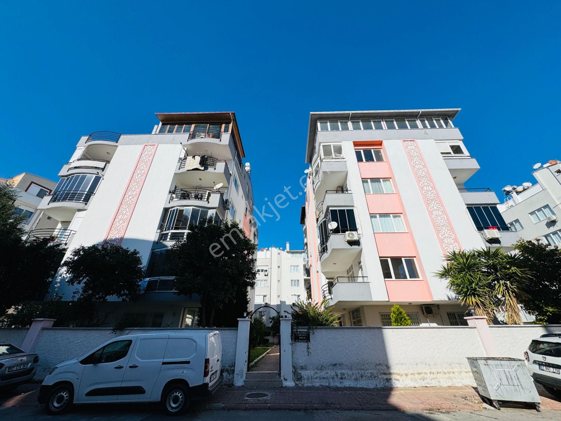 Hurma Mah. Merkezi Konumda Site İçi Katta 3+1