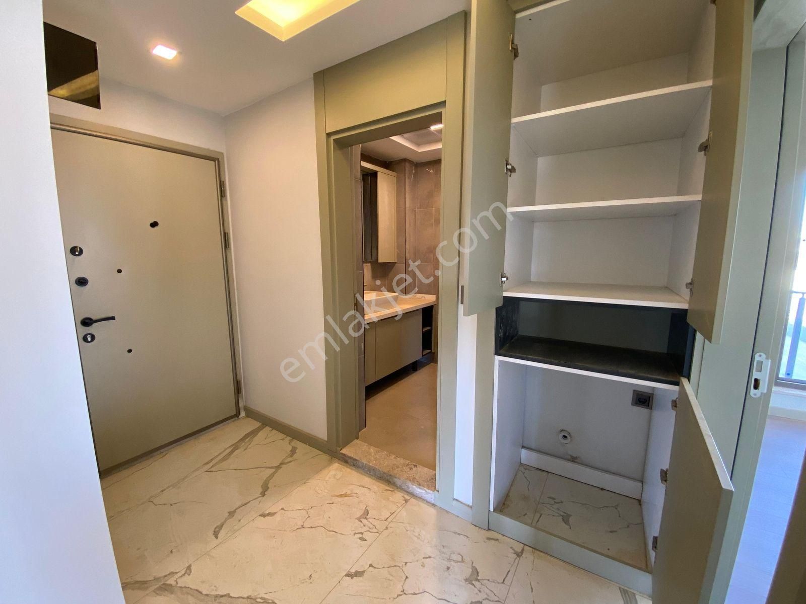 Altıntaş Kardeş Kentler'de Satılık 2+1 Ebeveyn Banyolu Daire!