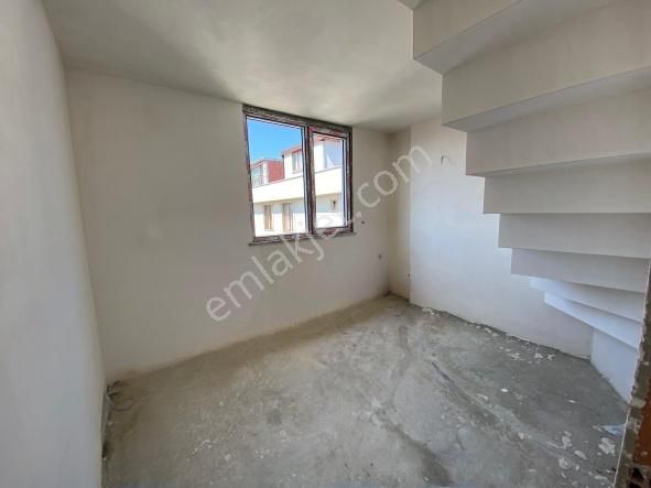 Zuhuratbaba'da Projeden Teslim Ferah Dublex Daire !! - Görsel 15